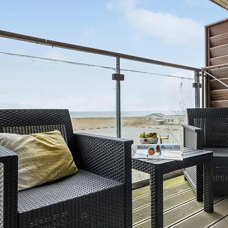 3 Bedroom Stunning In Romo Apartament